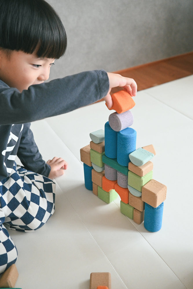 Giant Architects – 60 Cork Building Blocks