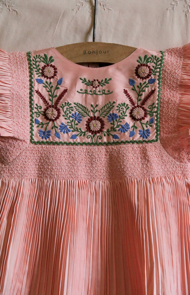 Dress pleated nude taffetas