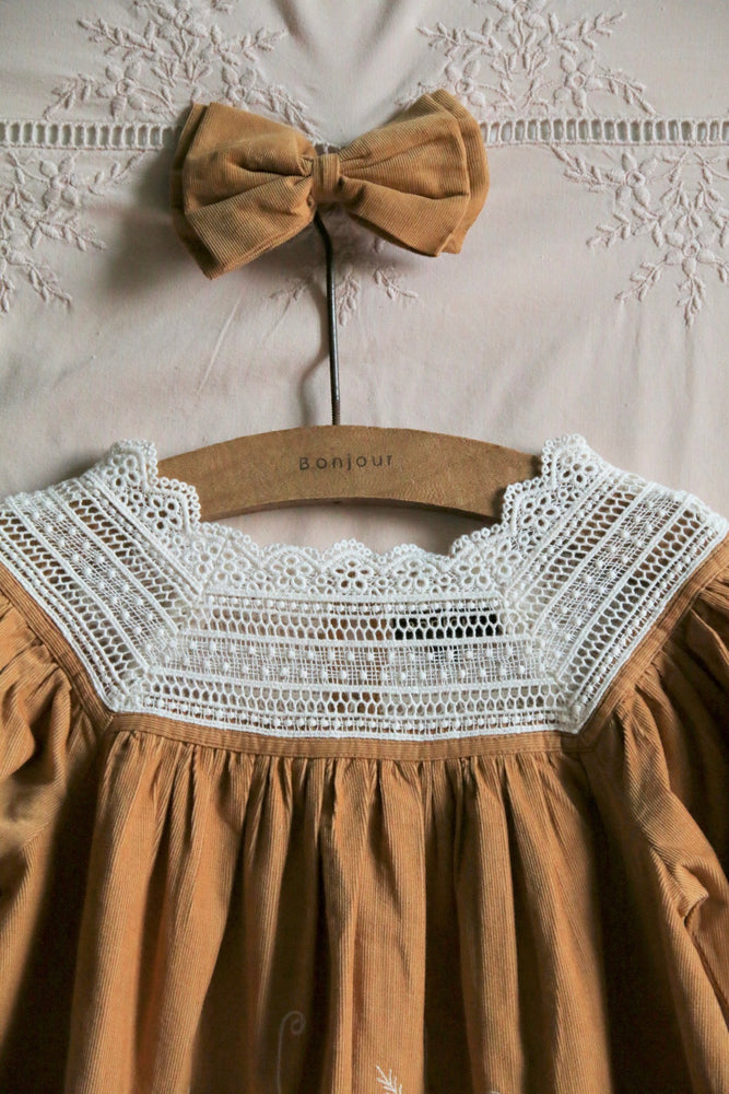 Dress with hair clip curry baby cord
