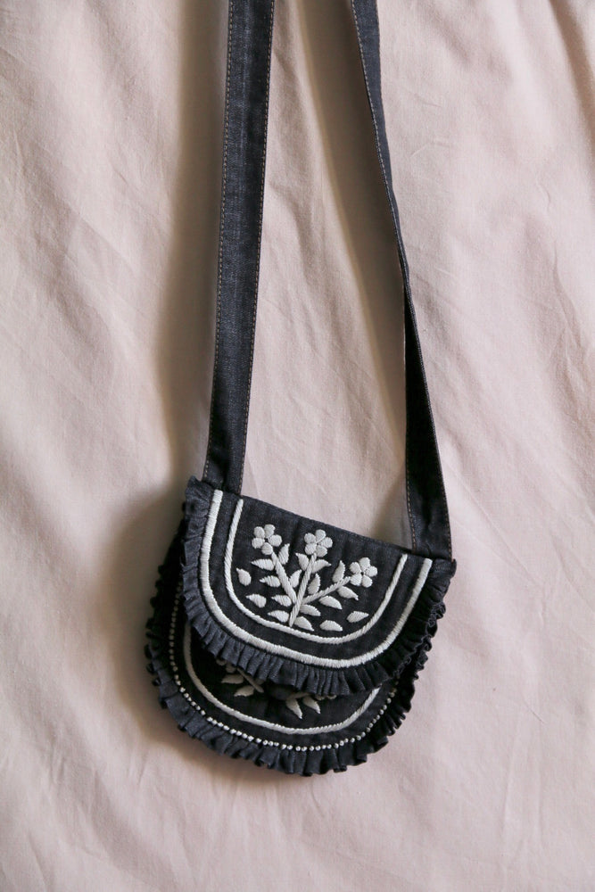 Bag with hair clip black denim