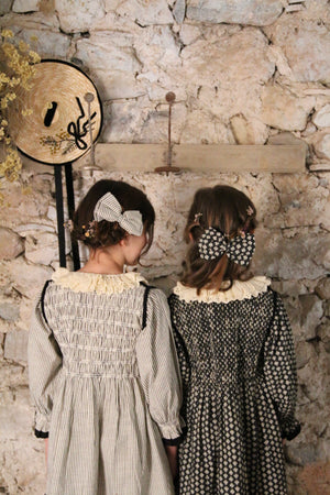 Tunique with hair clip black stripe