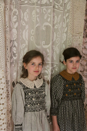 Handsmock blouse with crochet collar black stripe