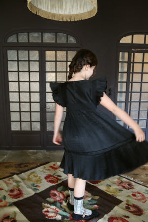 Dress pleated black taffetas