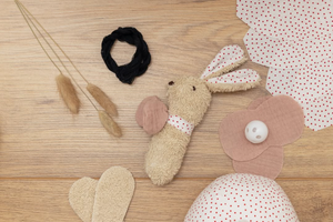 HOLLY RABBIT Rattle + Ball