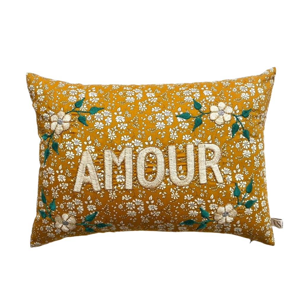 cushion/AMOUR