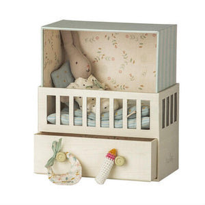 Baby room w. Micro rabbit